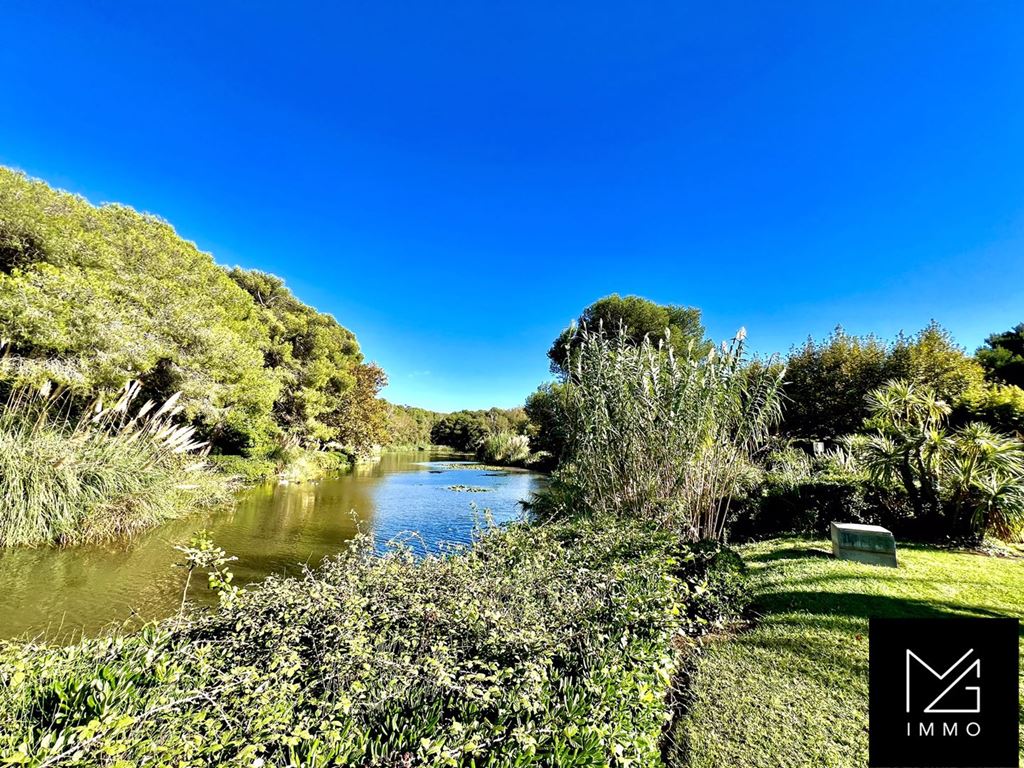 Appartement T2 SIX FOURS LES PLAGES 214000€ MG IMMO Appartement T2 SIX FOURS LES PLAGES 214000€ MG IMMO